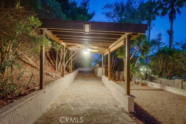 Building Photo - 3554 Seaglen Dr