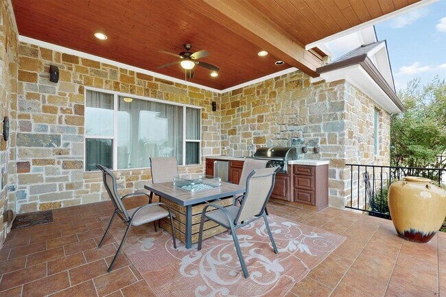 Building Photo - 102 Kildrummy Ln