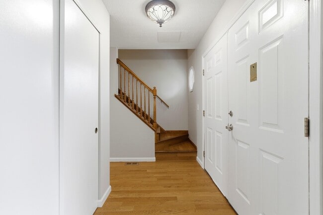 Building Photo - 2688 Bellwood Ave