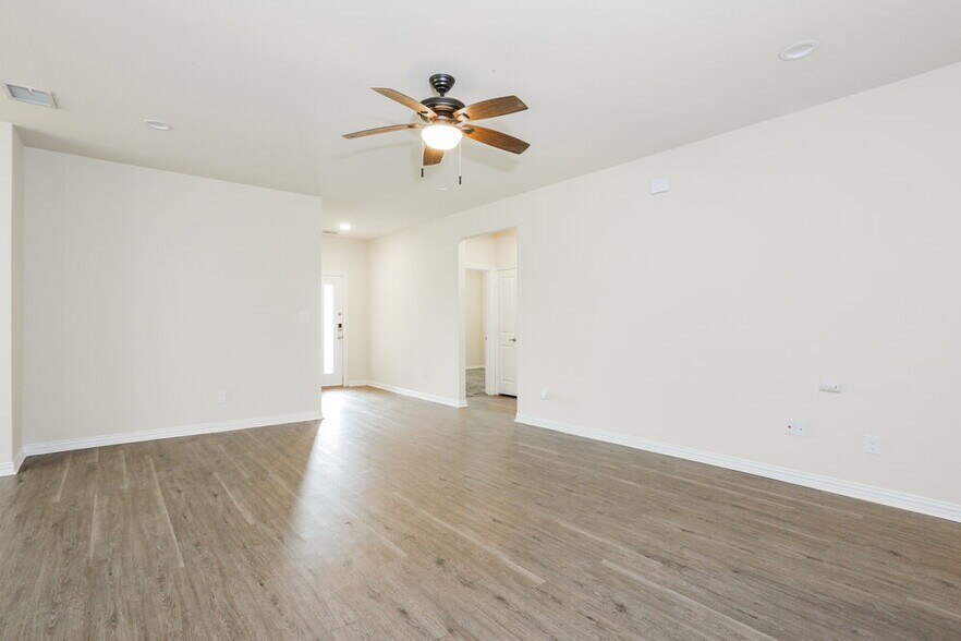 Building Photo - 1314 Roan Dr