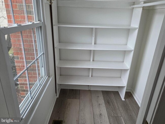 Building Photo - 10442 Storch Turn