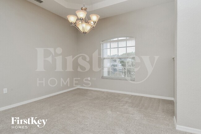 Building Photo - 10611 Carloway Hills Dr