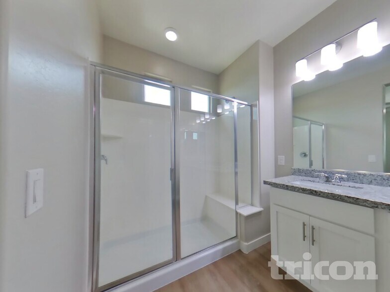 Building Photo - 2929 N 28th St