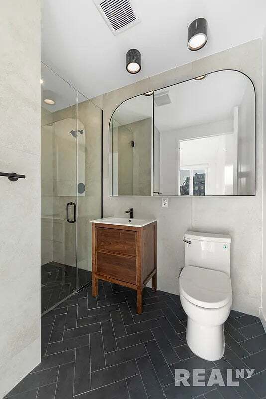 Building Photo - 953 Dean St