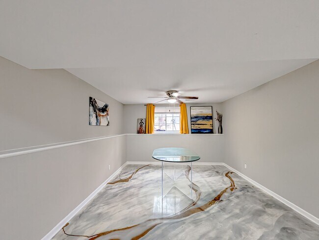 Building Photo - 8616 Hickory Ave