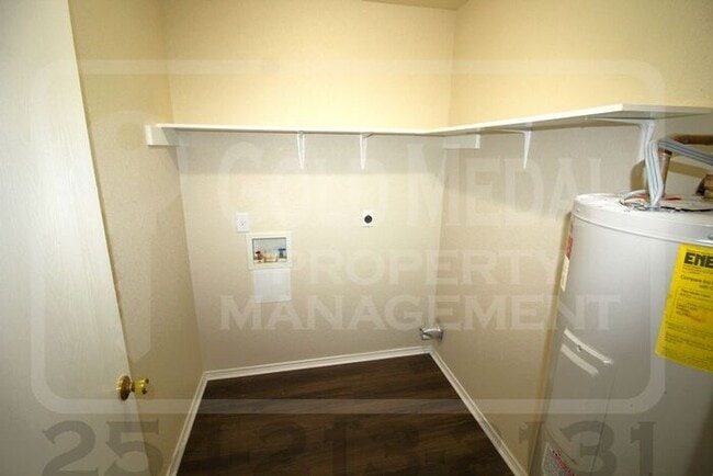 Building Photo - 4509 Deek Dr