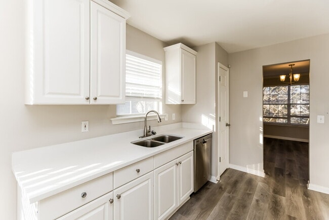 Building Photo - 2129 Cumberland Creek Trail SW