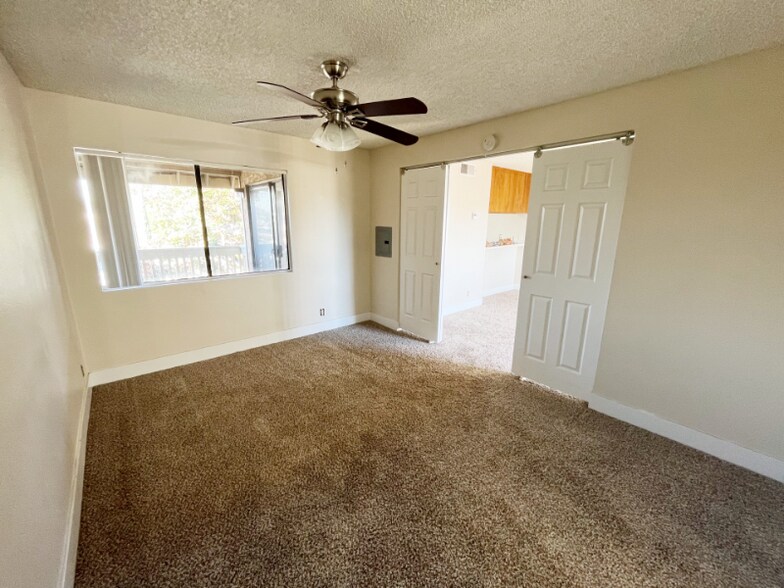 Building Photo - 360 N San Antonio Ave