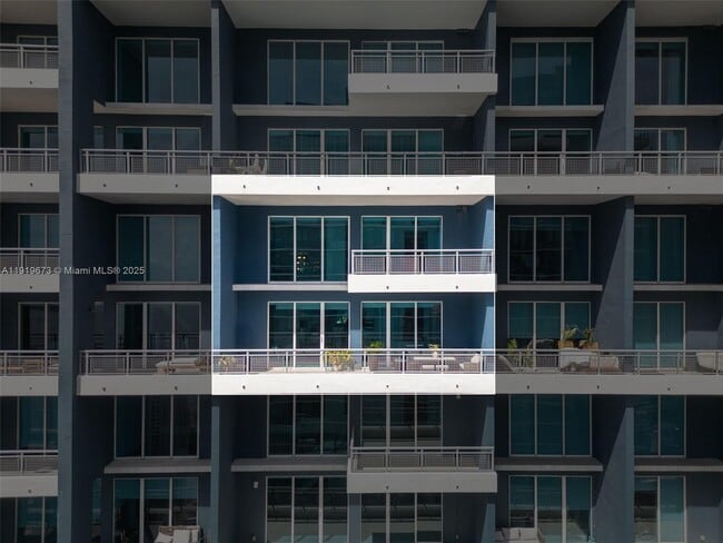 Building Photo - 60 SW 13th St