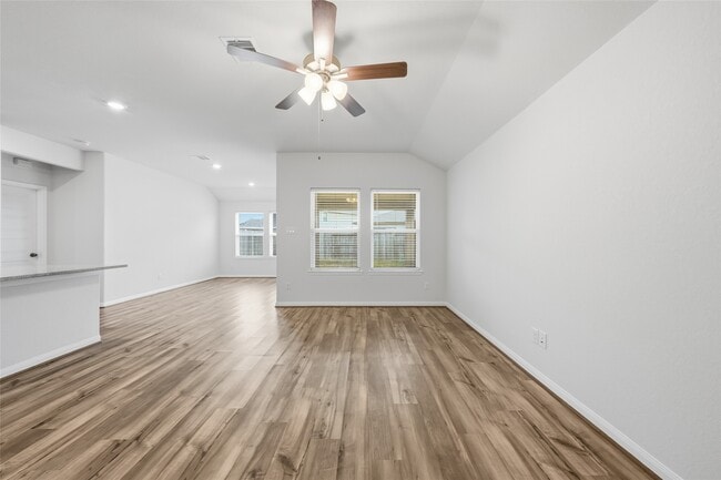 Building Photo - 7035 Toluca Dr