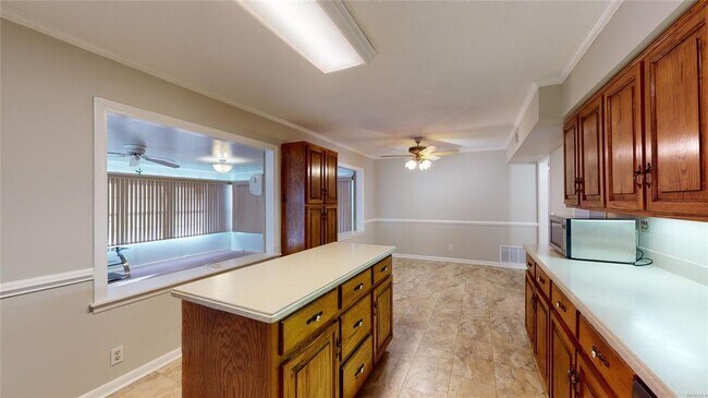 Building Photo - 126 Cedar Dr