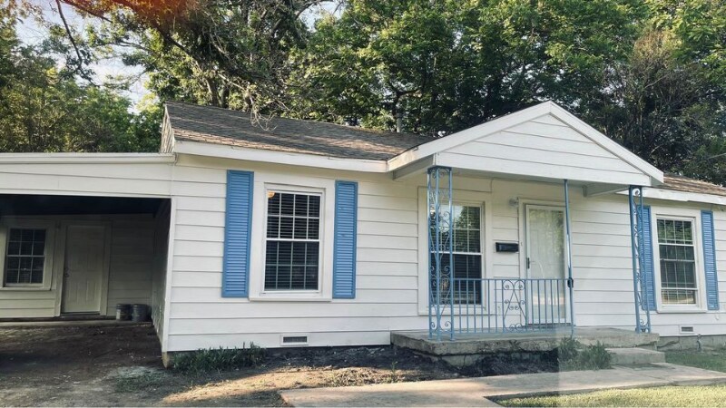 Primary Photo - 321 Alexander Ave