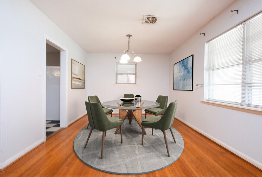 Building Photo - 7403 L St