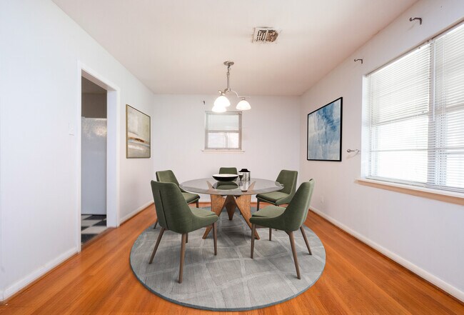 Building Photo - 7403 L St