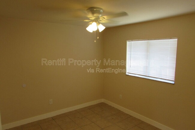 Building Photo - 465 Figuera Ave