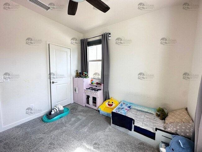 Building Photo - Luxury 5 bedroom, 3 bath home in Bonsall!