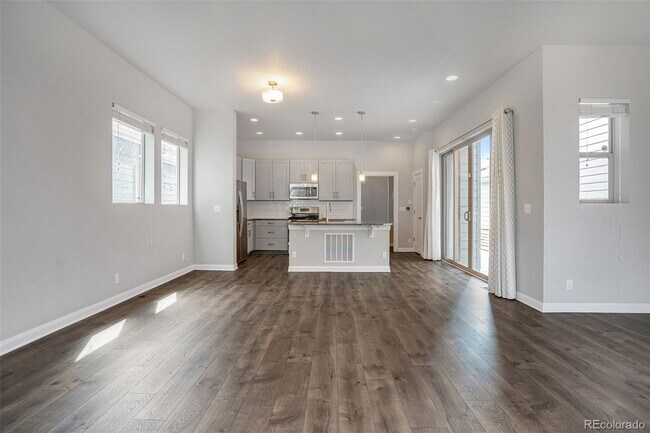 Building Photo - "Spacious 4-Bedroom Sanctuary with 3.5 Bat...
