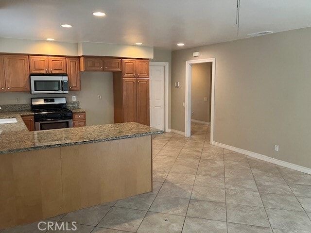 Building Photo - 1536 Yermo Pl