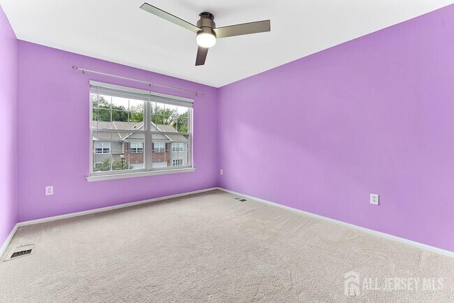 Building Photo - 102 Berkshire Dr