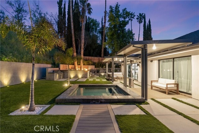 Building Photo - 7127 Forest Hills Rd