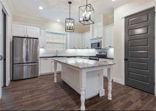 Building Photo - 4002 Heru Ct