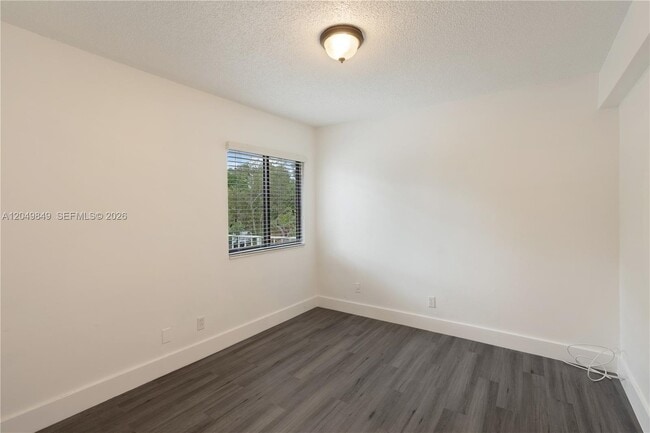 Building Photo - 9587 SW 148th Ave Cir S