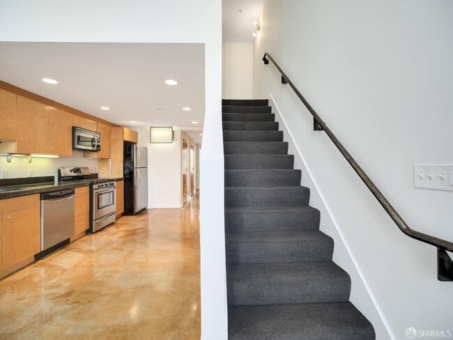 Building Photo - 52 Rausch St