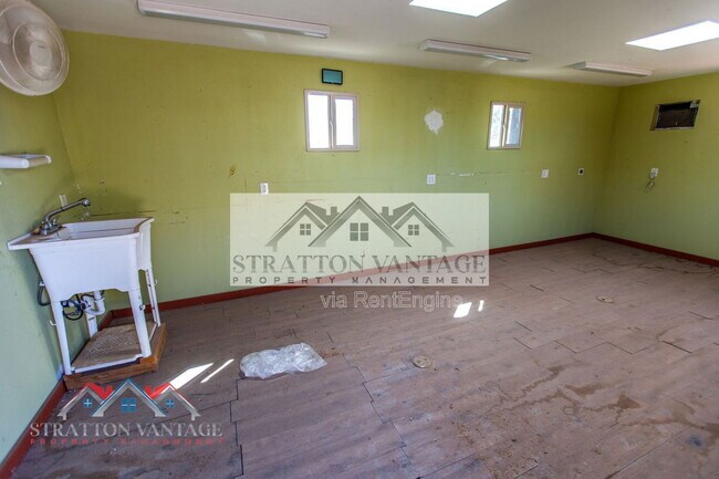 Building Photo - 39614 N 7th St