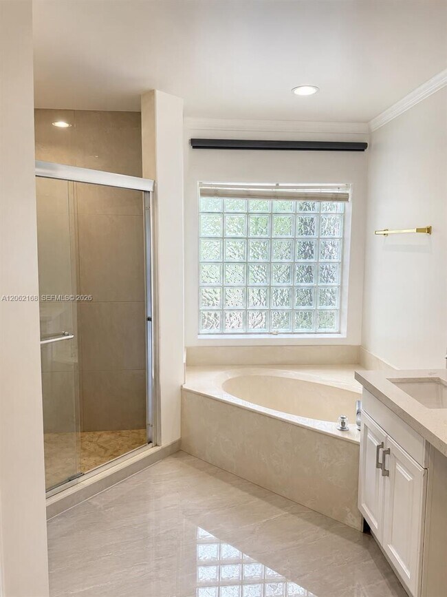 Building Photo - 16341 Malibu Dr