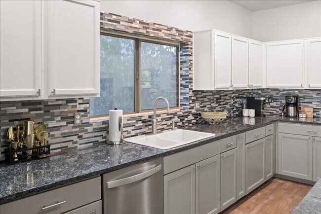 Building Photo - 10617 W Adela Dr.