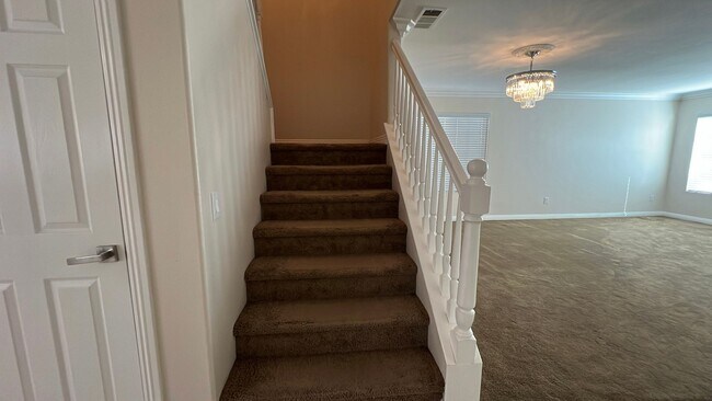 Building Photo - Beautiful West Lancaster Home