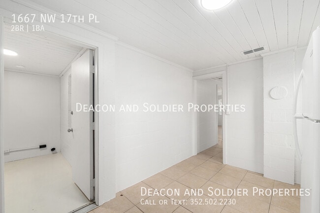 Building Photo - 1667 NW 17th Pl