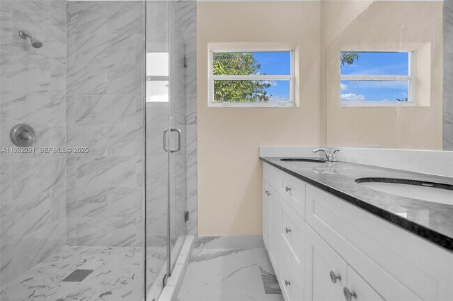 Building Photo - 4655 NW 41st Pl