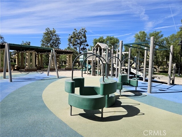 Building Photo - 65 Sacred Path