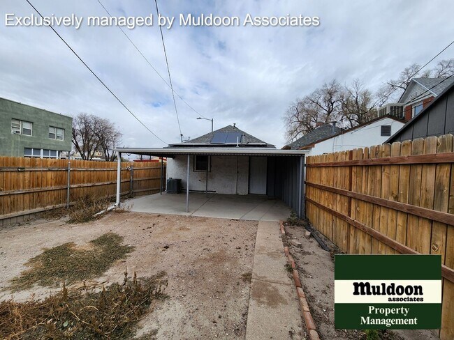 Building Photo - Remodeled rancher Available now!