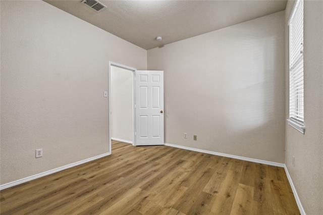 Building Photo - 2409 Spruce Ct