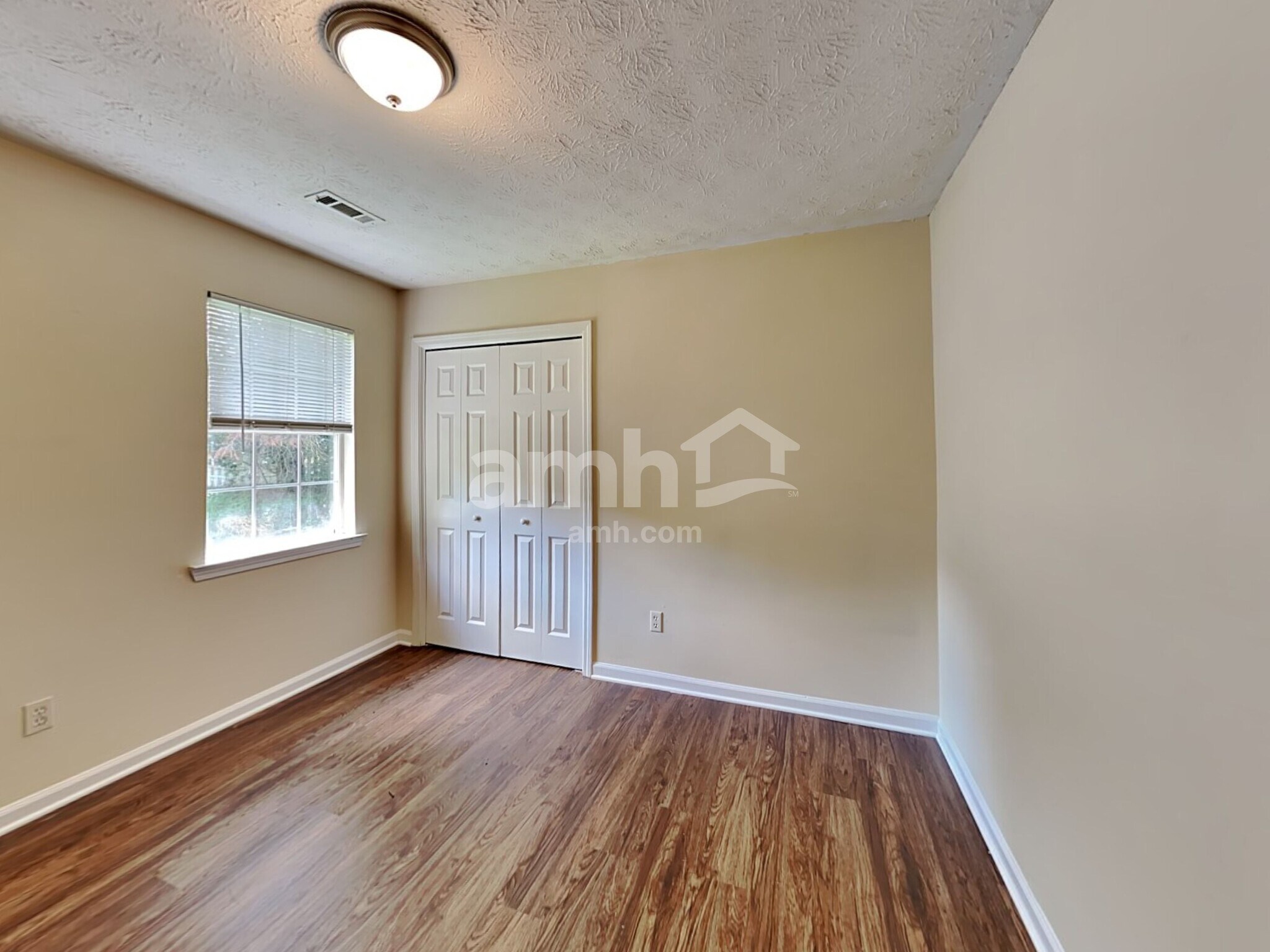 Building Photo - 1314 Sweetwater Ct