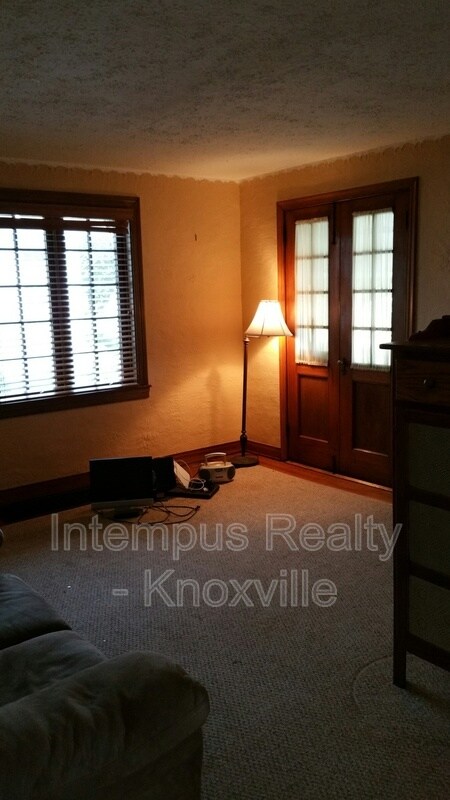 Building Photo - 2103 Fairmont Blvd