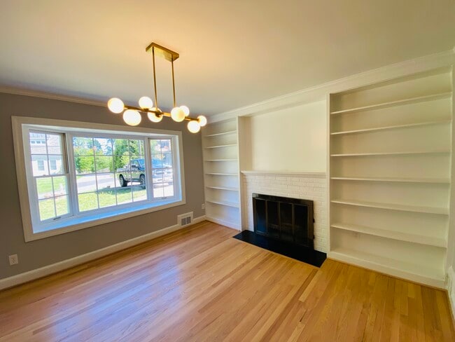 Building Photo - 6629 Kirby Ct