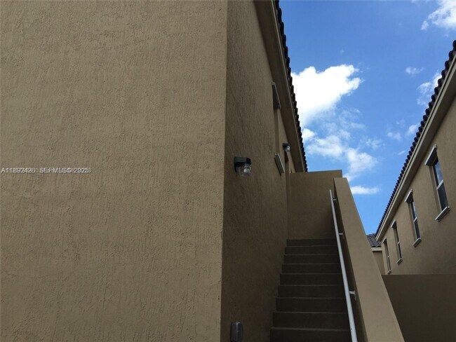 Building Photo - 17105 SW 96th St