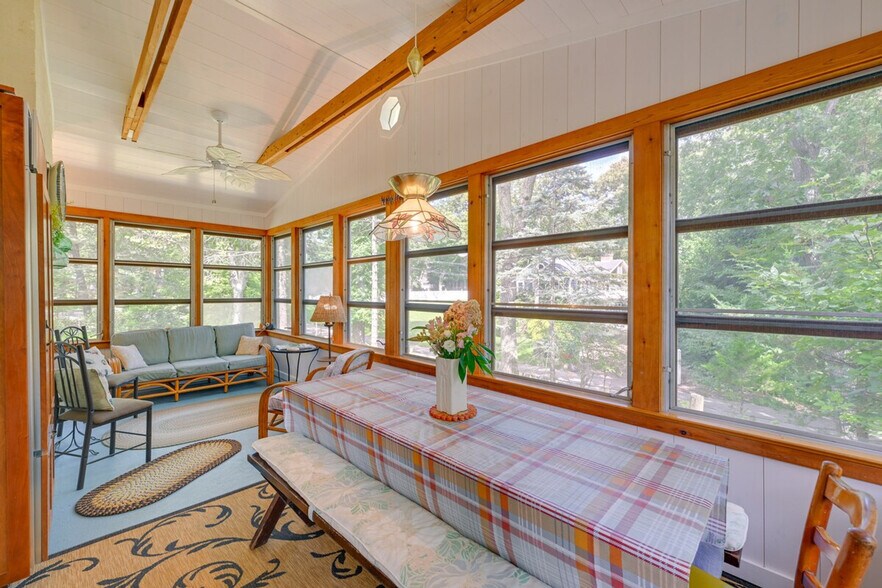 Building Photo - 1955 Haywaters Rd