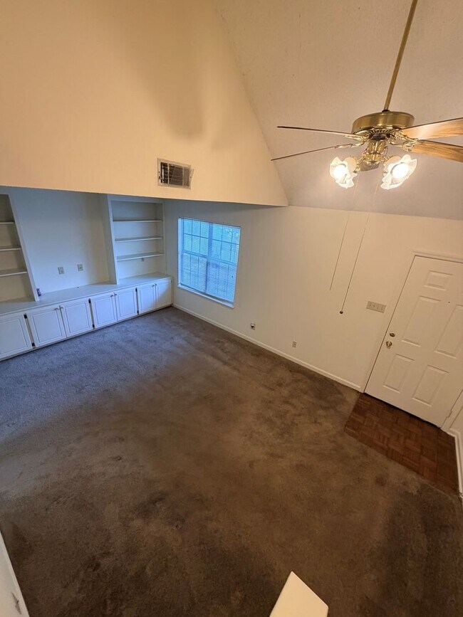 Building Photo - 1225 Mathis Rd
