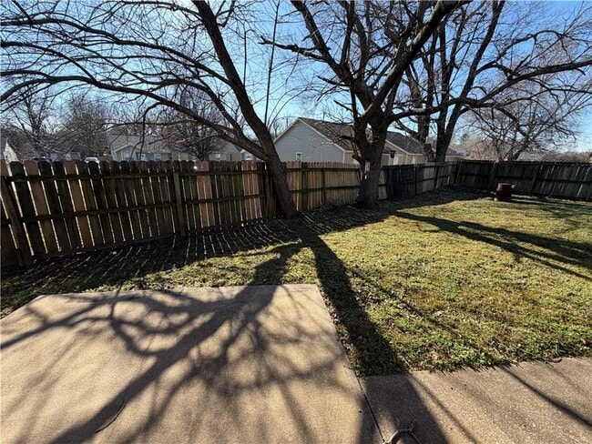 Building Photo - 706 Meghan St