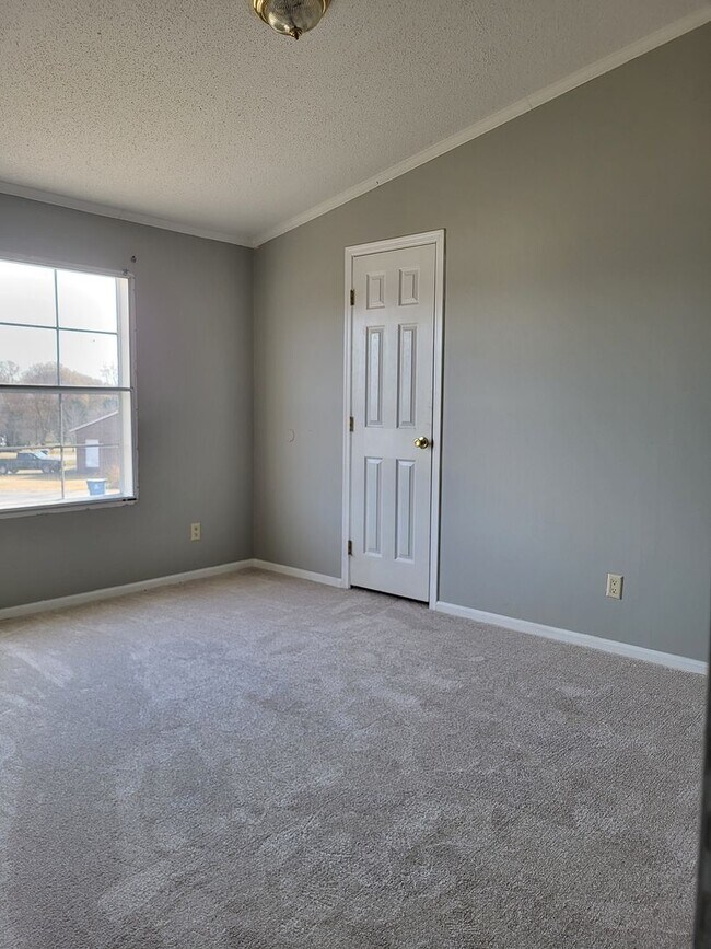 Building Photo - 3 bedroom home in Maiden