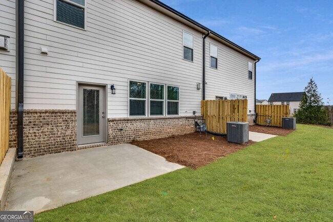 Building Photo - 5820 Flint Ln