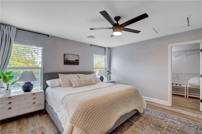 Building Photo - 10400 Raining Sky St