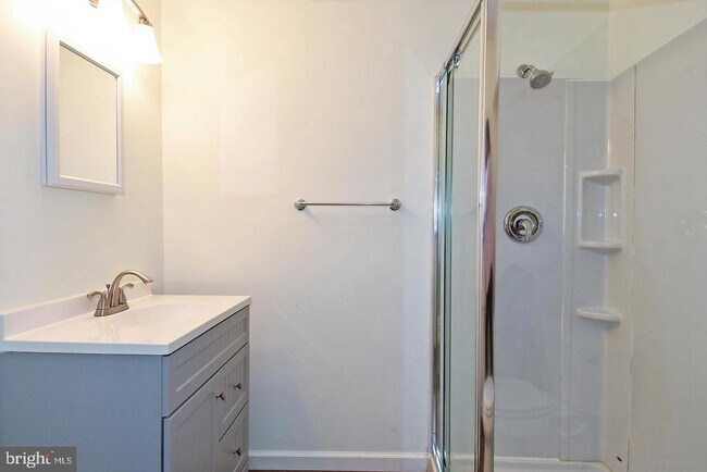 Building Photo - 3714 Carriage House Ct