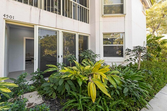 Building Photo - 4501 Fairway Dr N