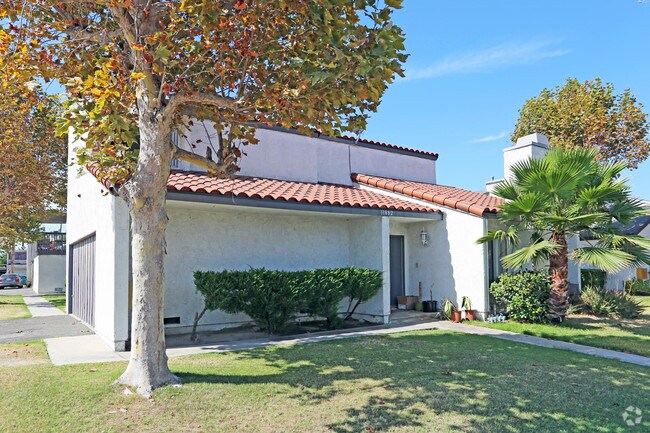 Building Photo - 11882 Garden Grove Blvd