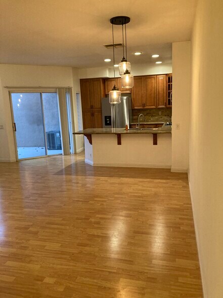 Building Photo - 1187 S Country Glen Way